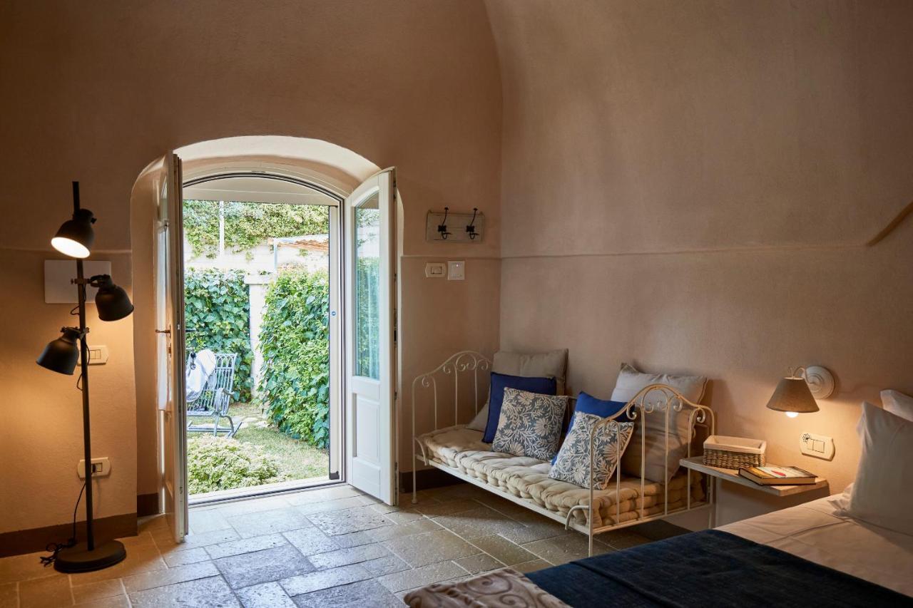 Bed and Breakfast Borgo San Gaetano Бернальда Экстерьер фото
