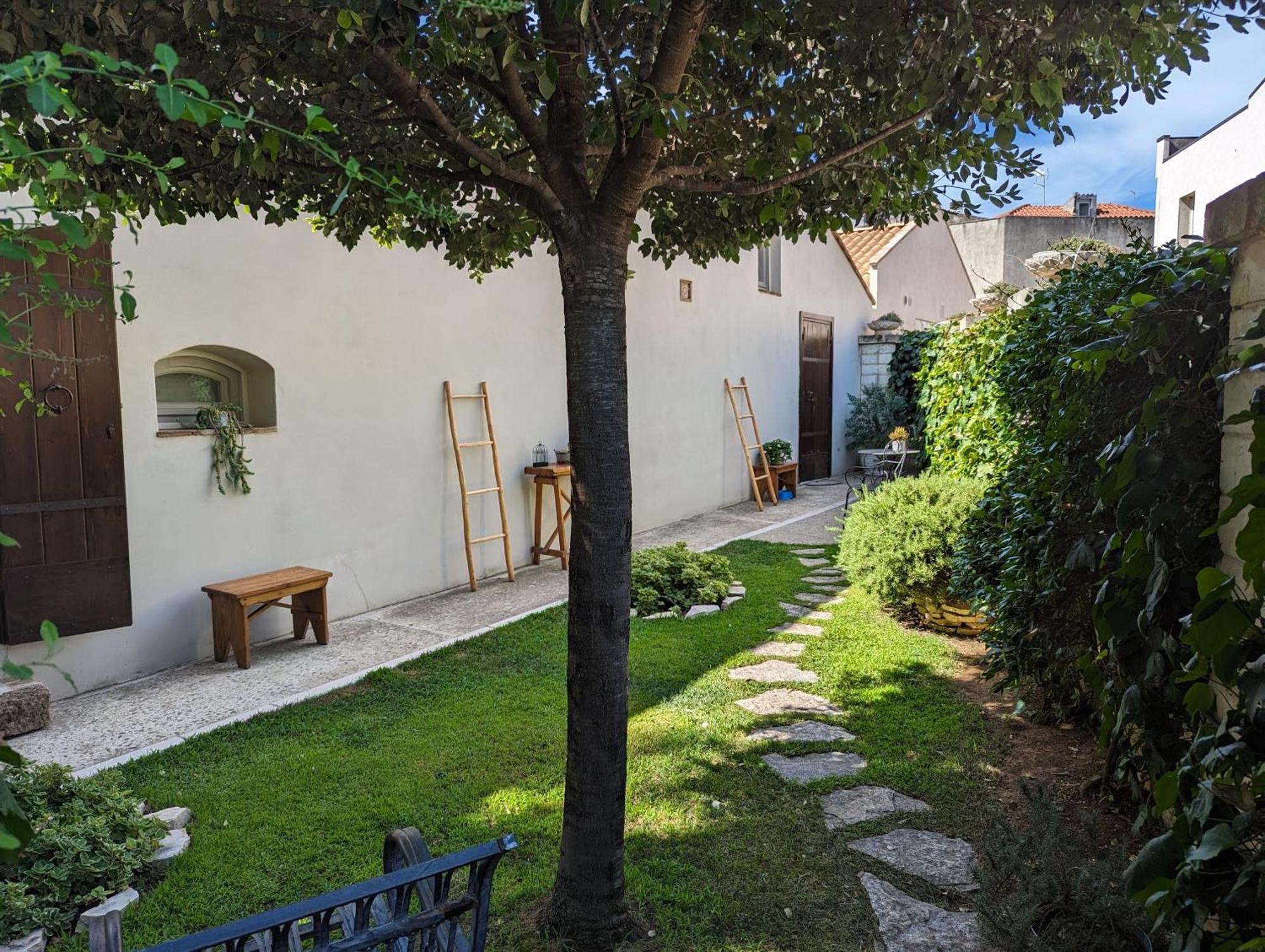 Bed and Breakfast Borgo San Gaetano Бернальда Экстерьер фото